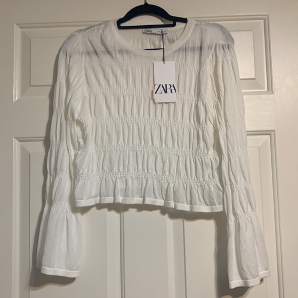 [SOLD] ZARA White flouncy summer light cloth top - Picture 3 of 4